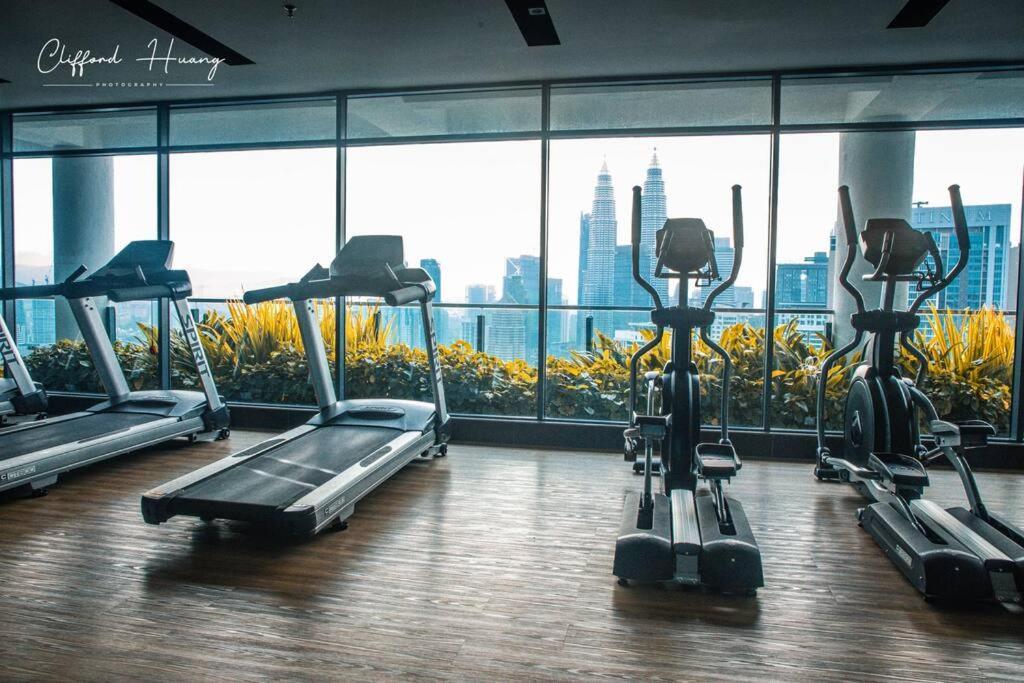 The Colony By Infinitum Best Pool View Klcc Trx Merdeka 118 Kl Tower Kuala Lumpur Ngoại thất bức ảnh